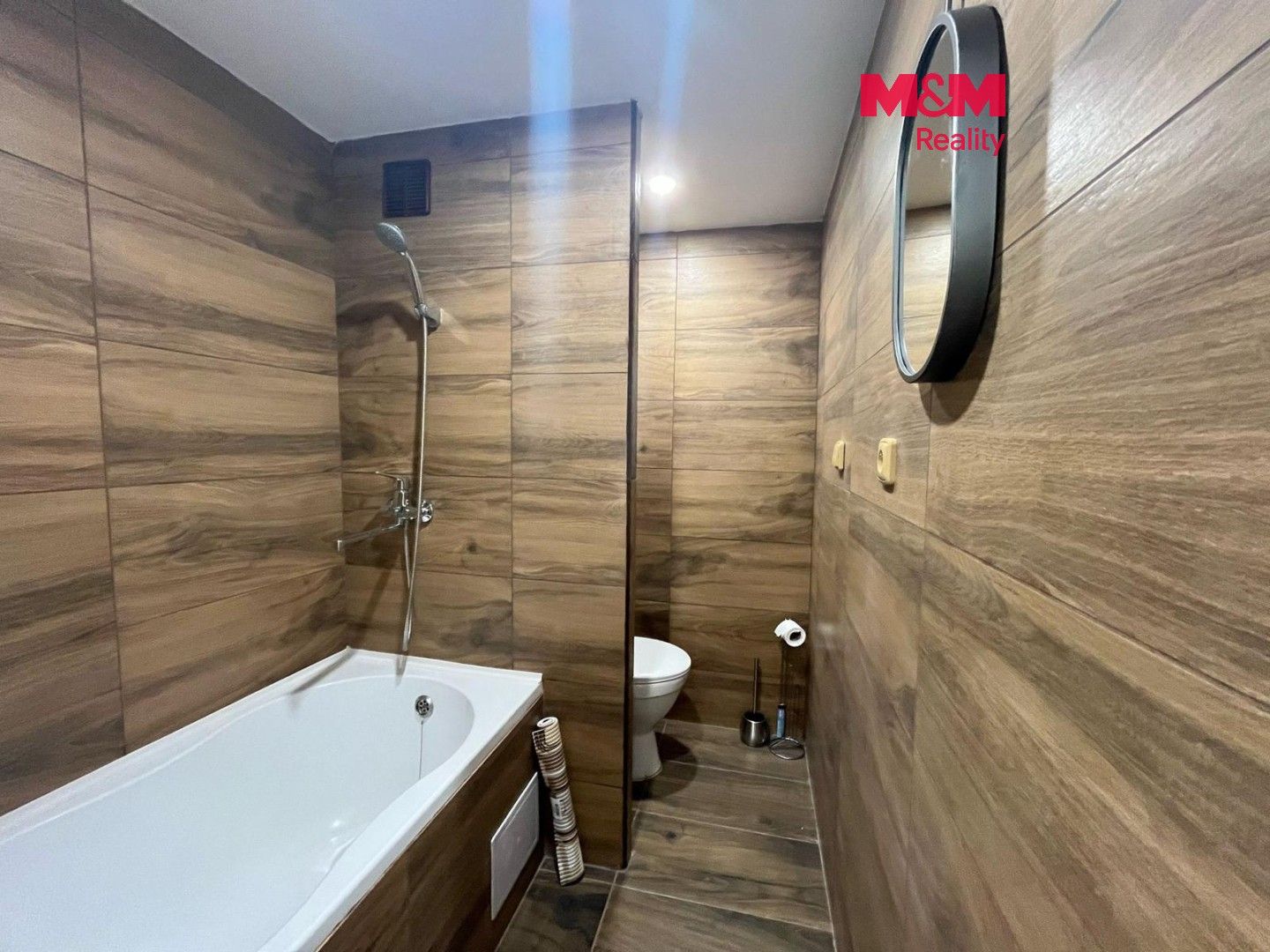 Pronájem bytu 1+1 38 m² - foto 1