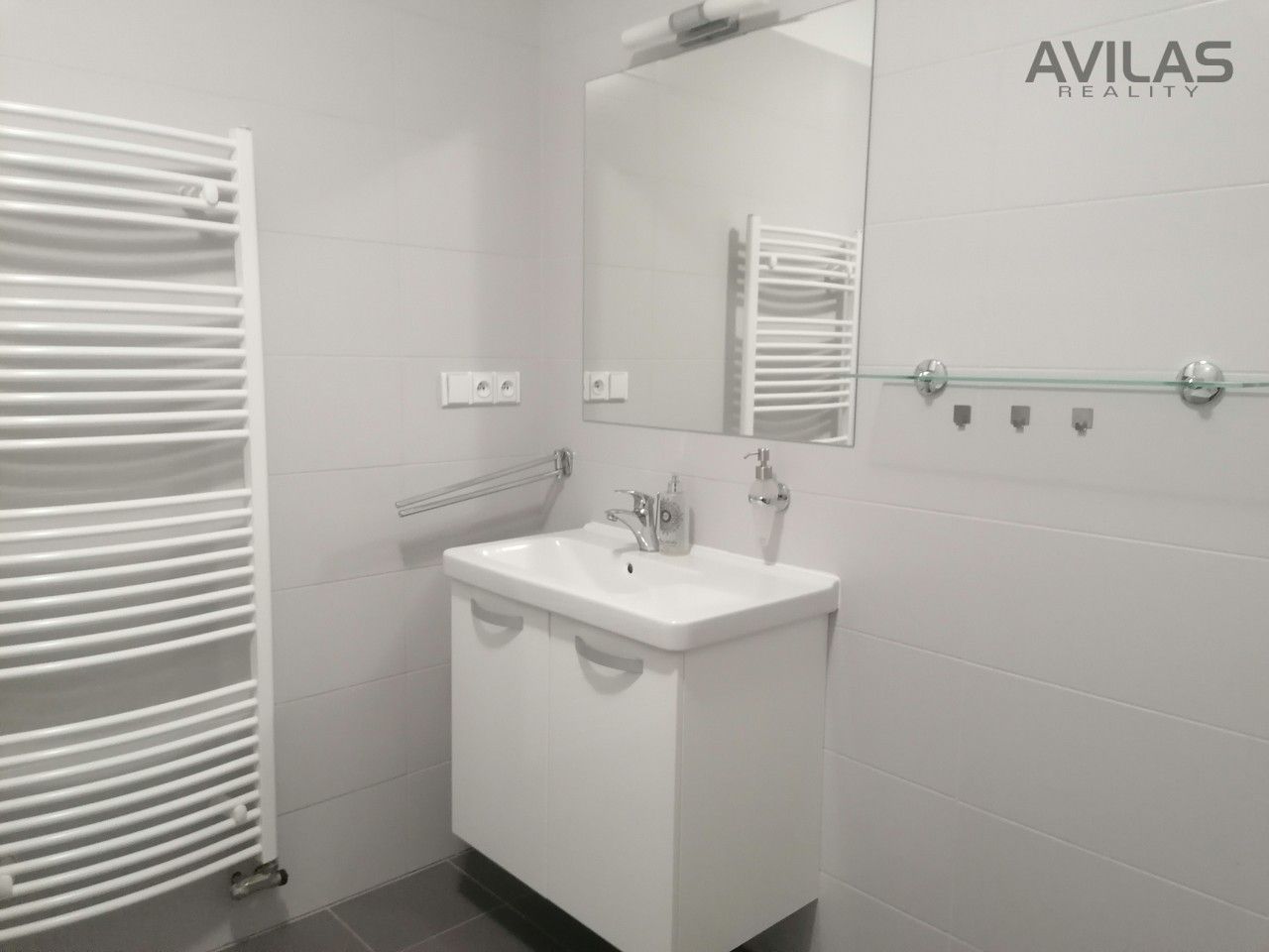 Pronájem bytu 2+kk 64 m² - foto 3