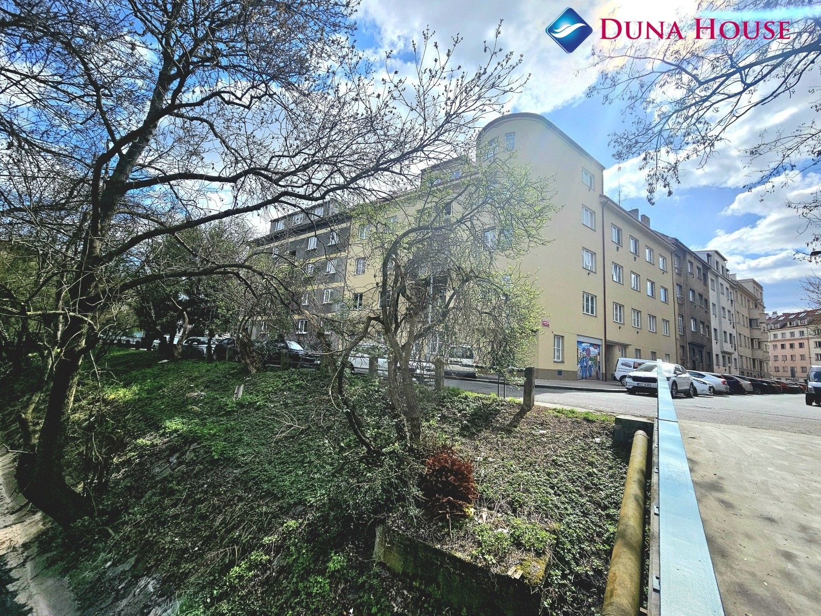 Prodej bytu 2+1 83 m² - foto 1
