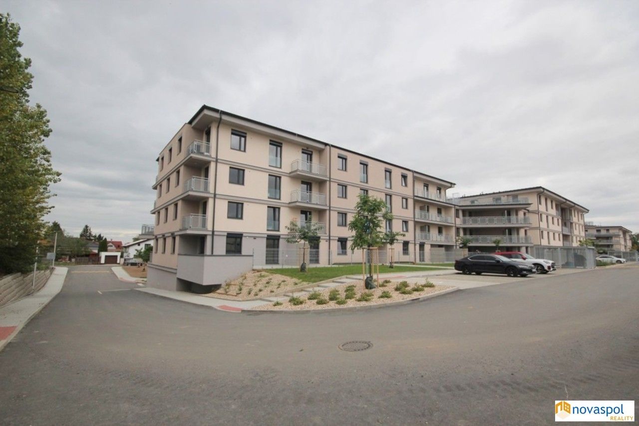 Pronájem bytu 2+kk 61 m² - foto 1