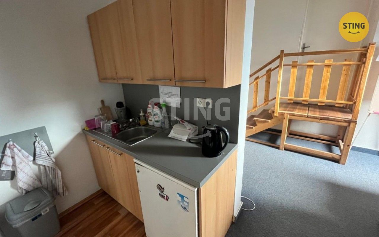 Pronájem komerčního prostoru 280 m² - foto 5
