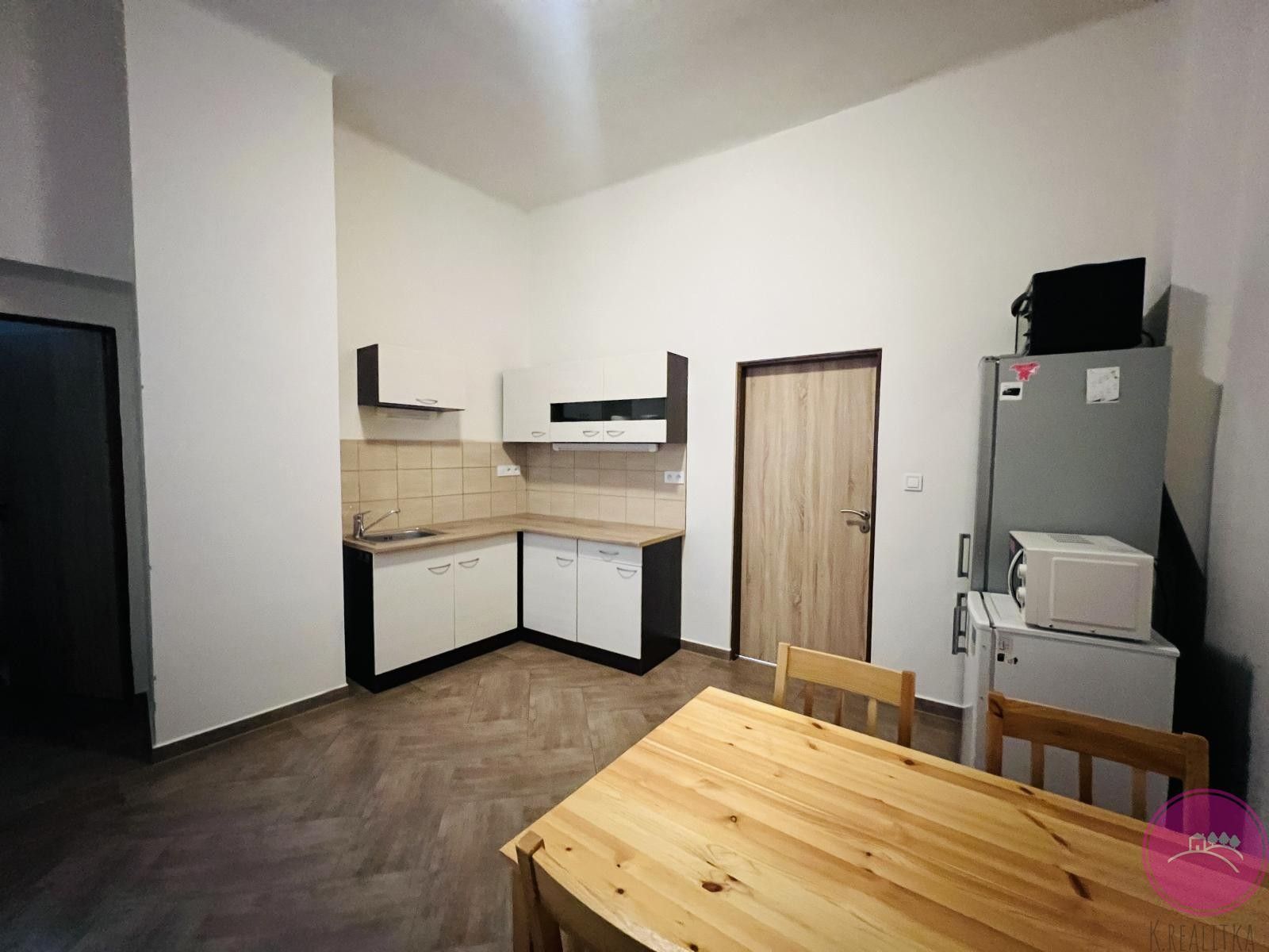Pronájem bytu 2+1 100 m² - foto 5