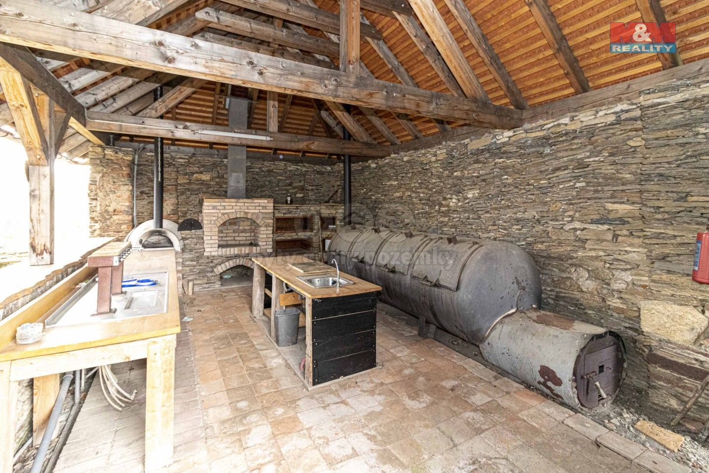 Prodej komerčního prostoru 983 m² - foto 3