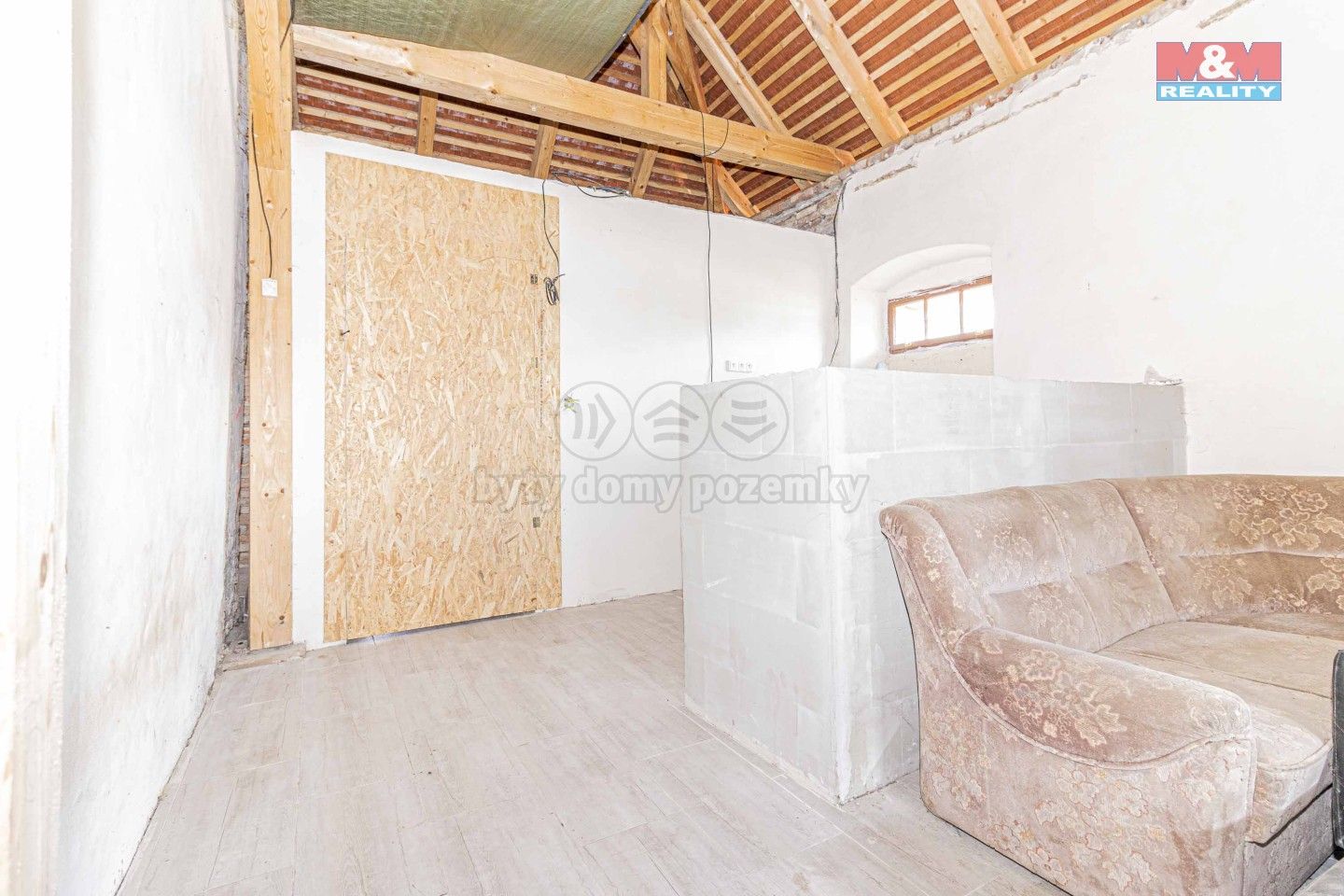 Prodej komerčního prostoru 983 m² - foto 20