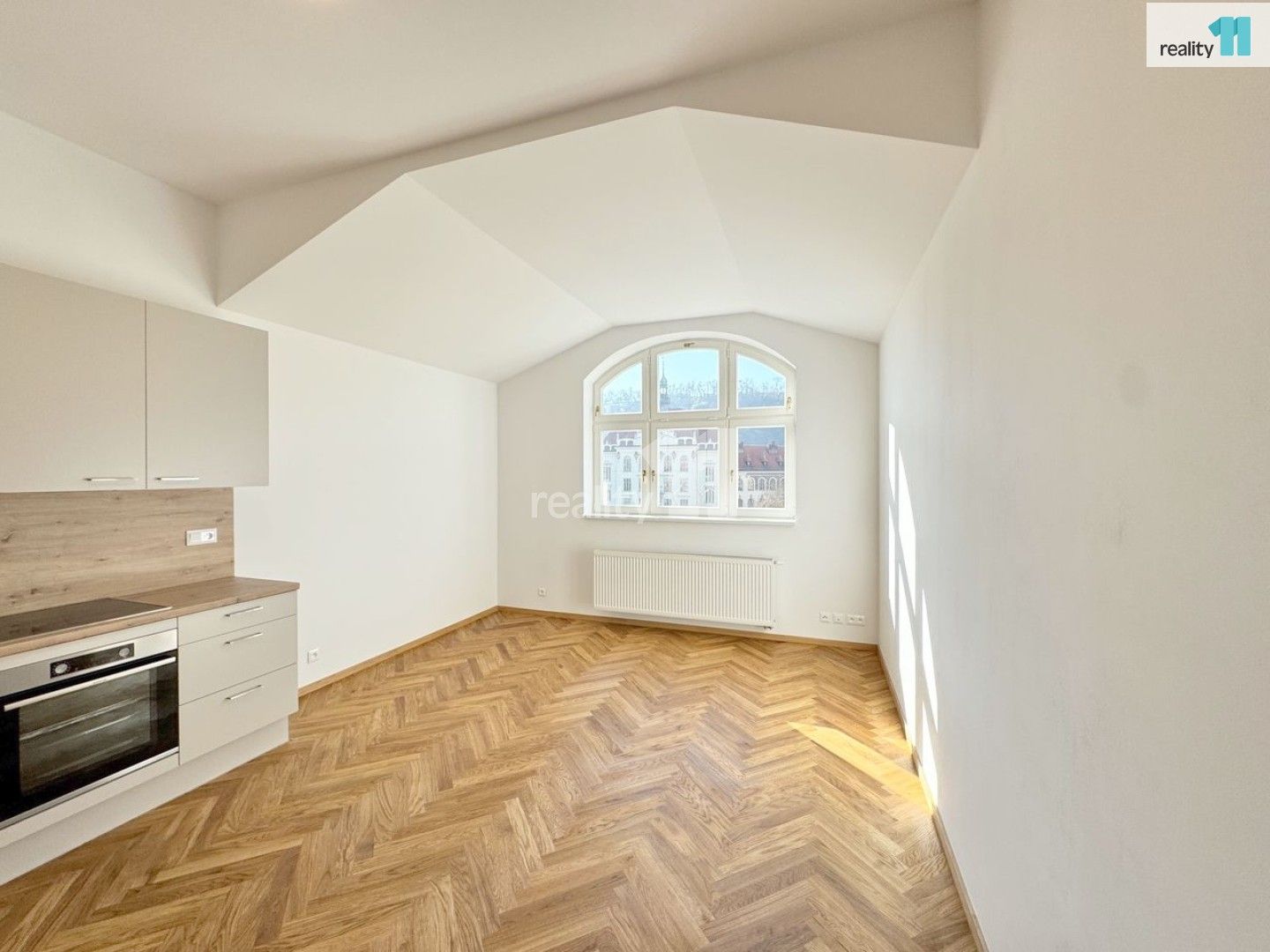 Pronájem bytu 3+kk 82 m² - foto 3