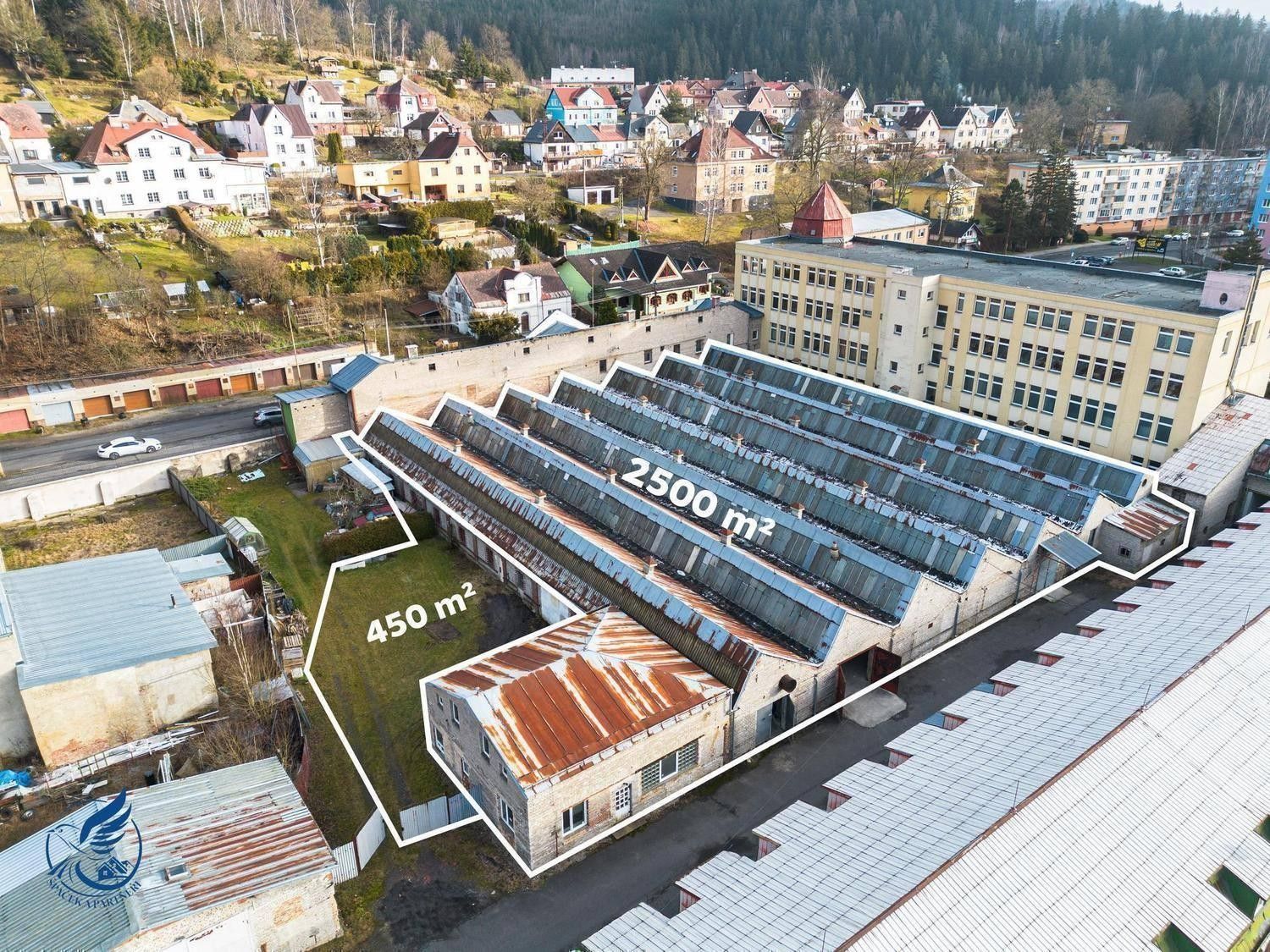 Prodej komerčního prostoru 2500 m² - foto 1
