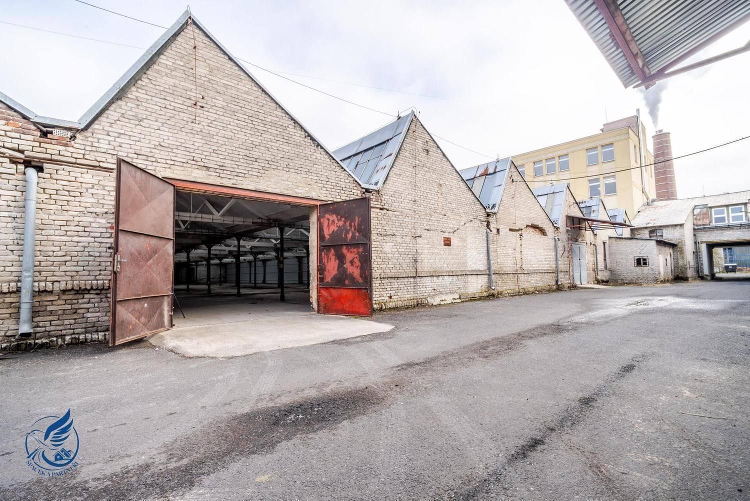 Prodej komerčního prostoru 2500 m² - foto 10