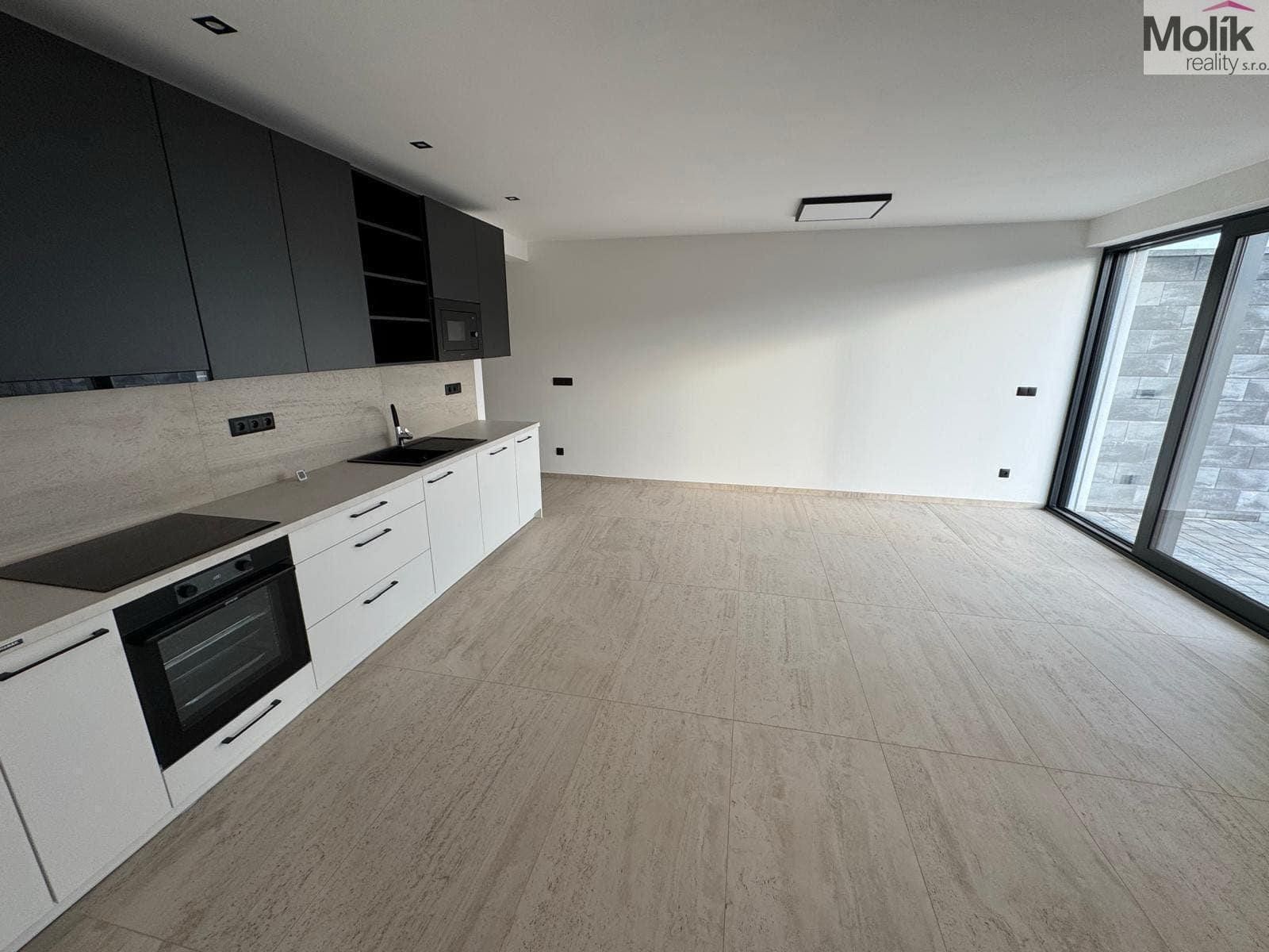 Pronájem bytu 4+kk 97 m² - foto 6