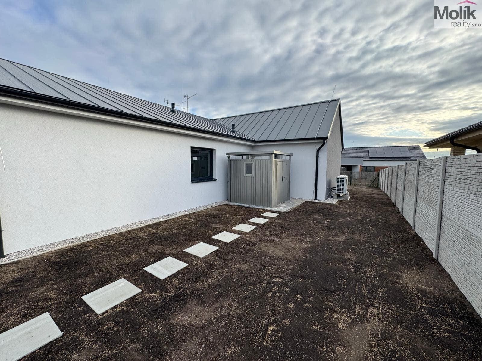 Pronájem bytu 4+kk 97 m² - foto 23