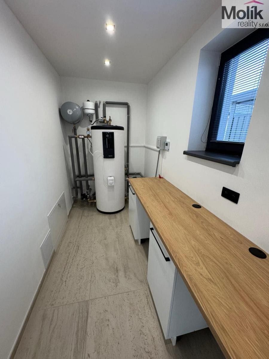 Pronájem bytu 4+kk 97 m² - foto 17