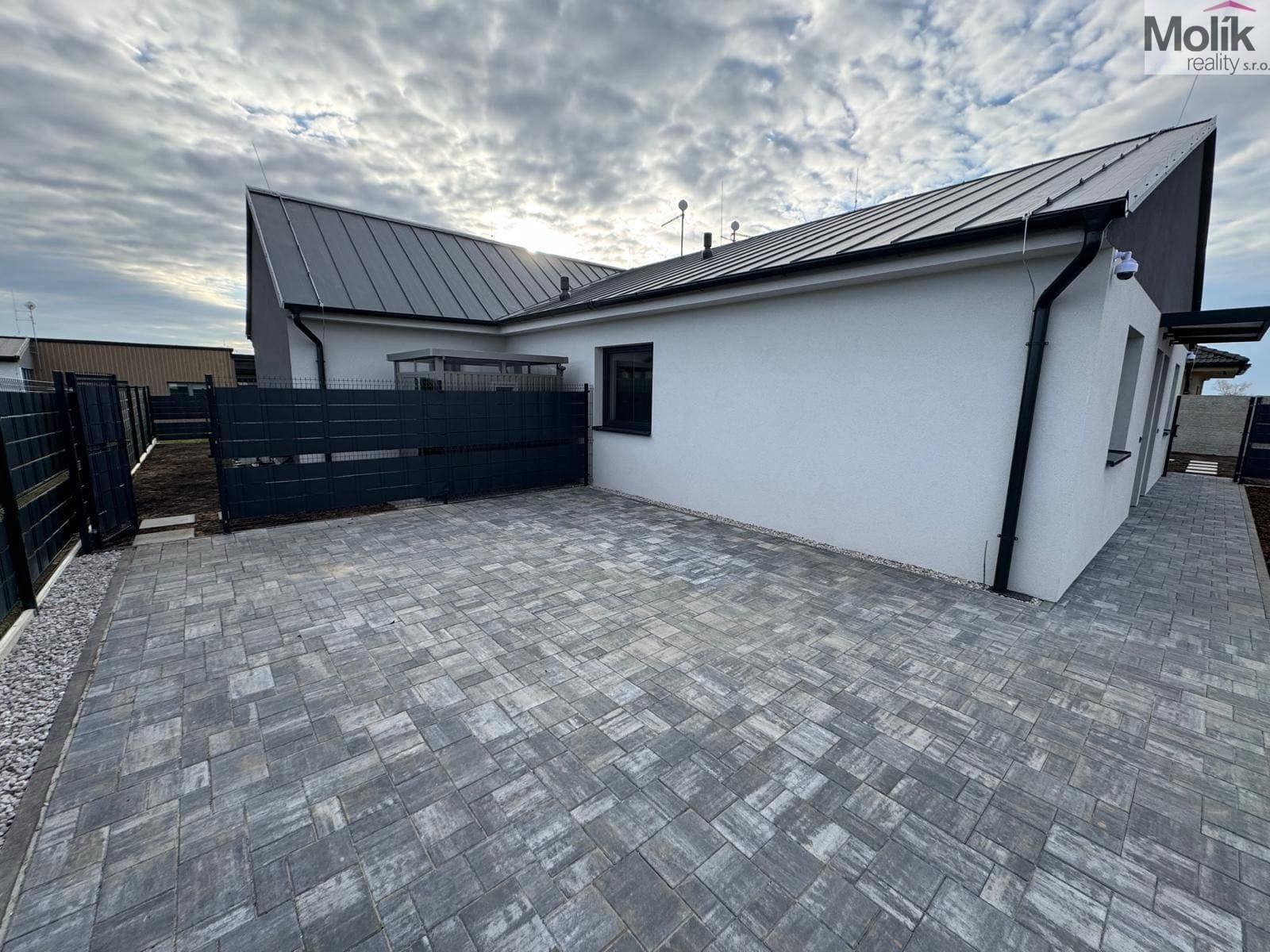 Pronájem bytu 4+kk 97 m² - foto 20