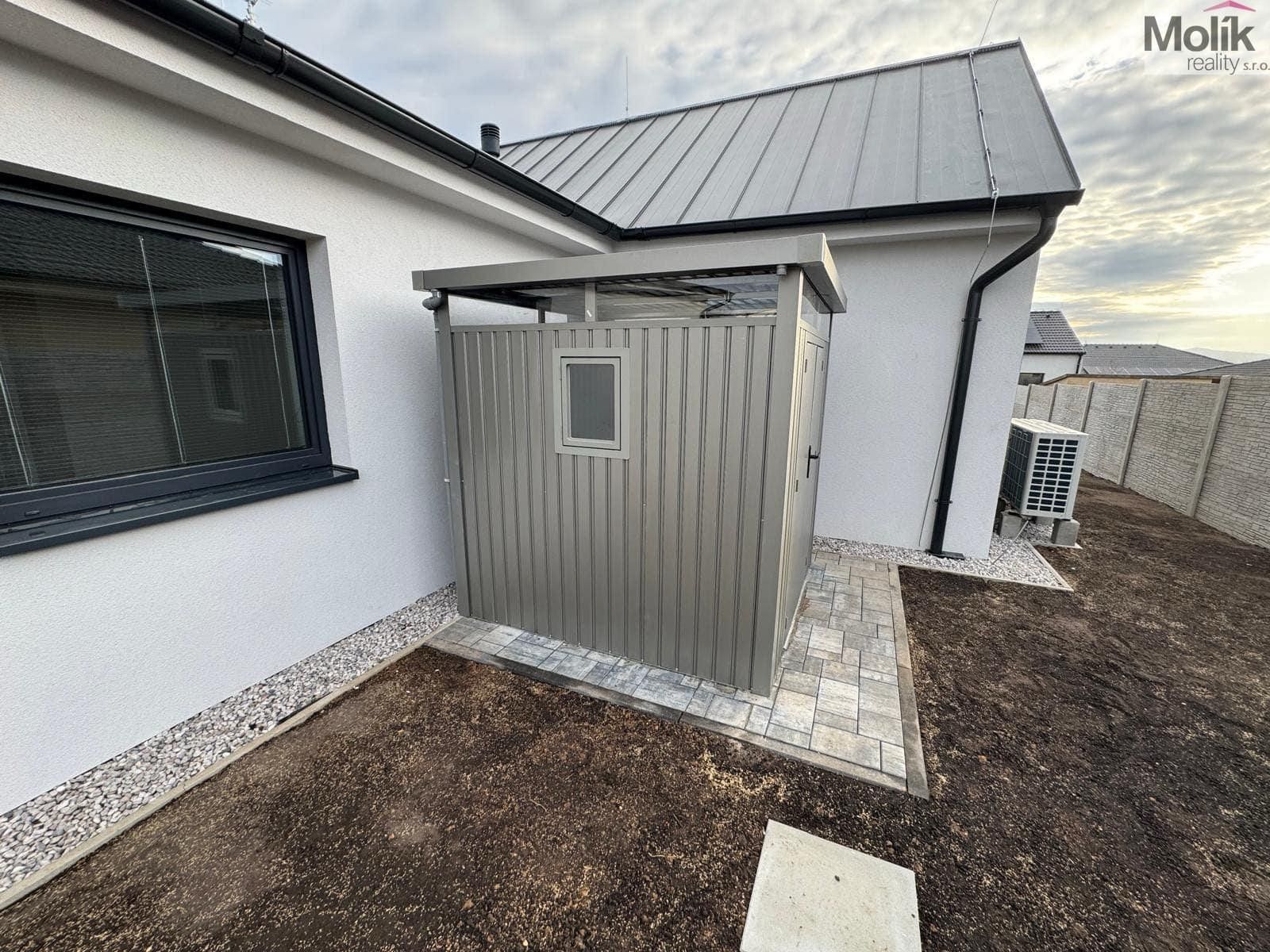 Pronájem bytu 4+kk 97 m² - foto 24