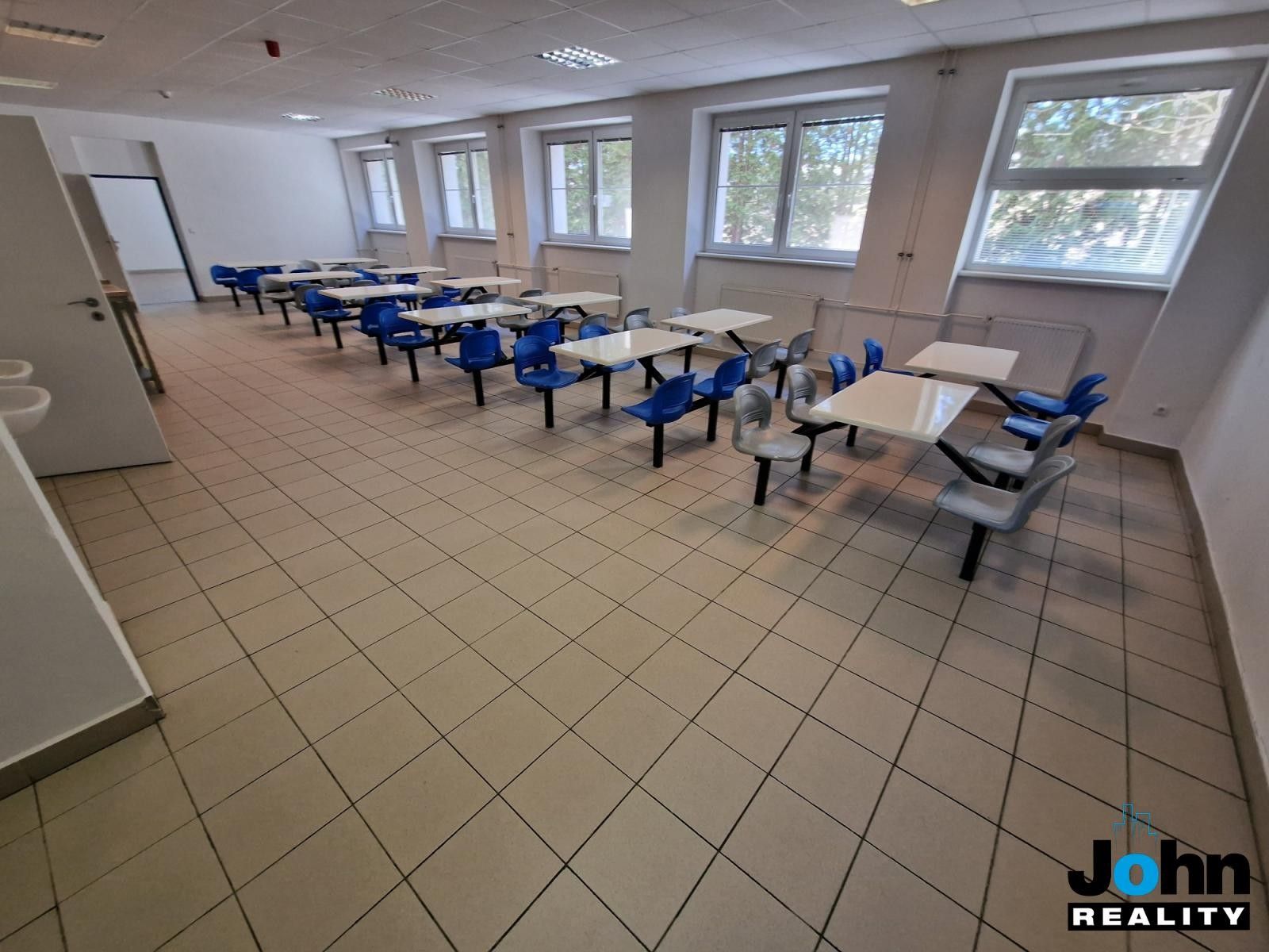 Pronájem komerčního prostoru 4750 m² - foto 10