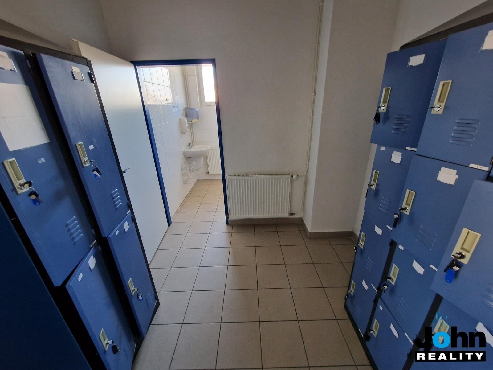 Pronájem komerčního prostoru 4750 m² - foto 18
