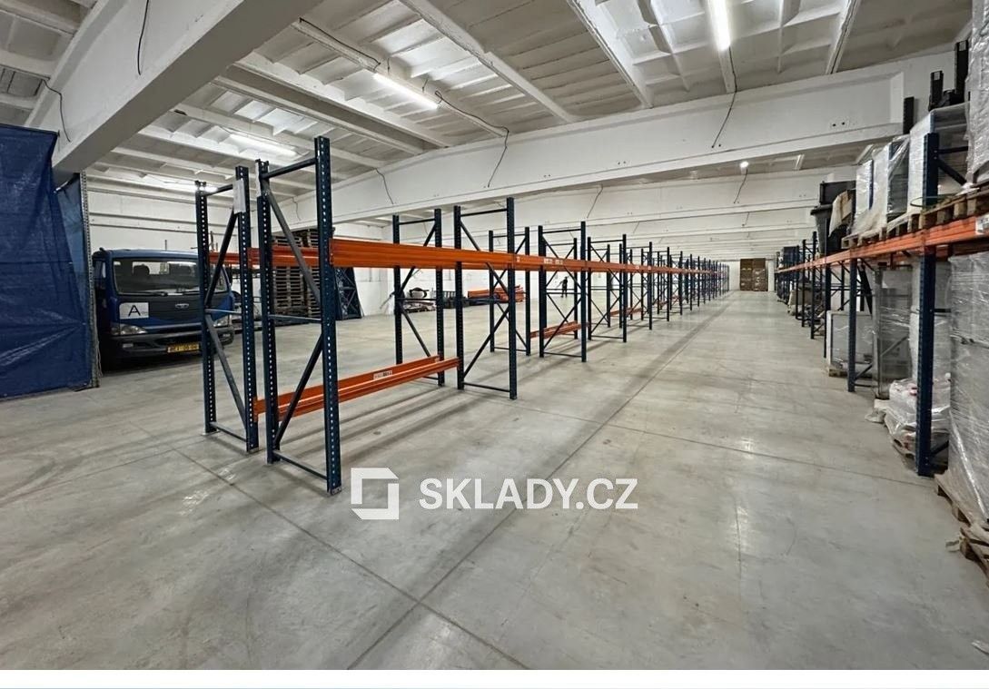Pronájem komerčního prostoru 1500 m² - foto 4
