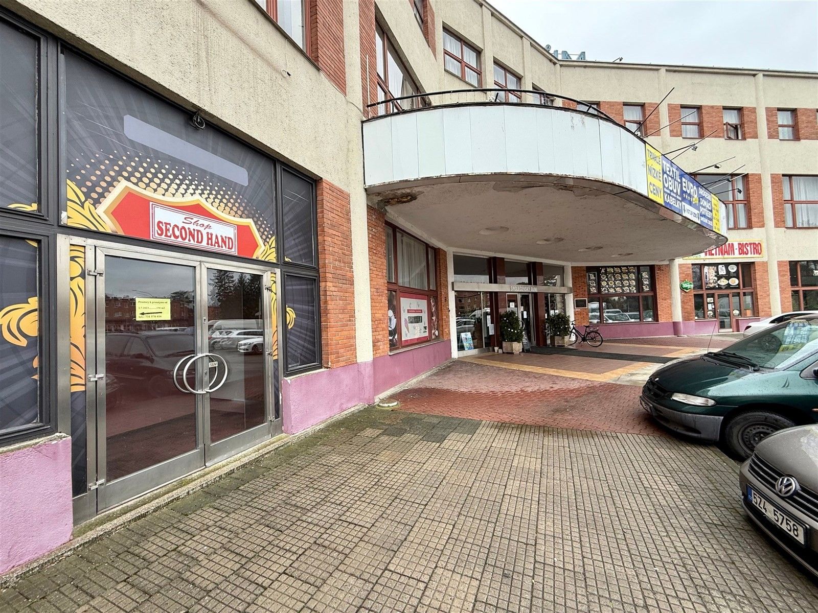 Pronájem komerčního prostoru 120 m² - foto 1
