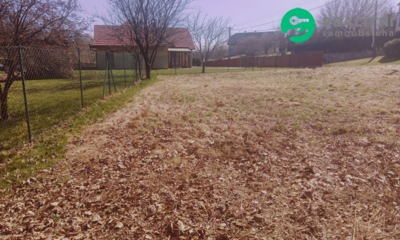 Prodej pozemku 755 m² - foto 1