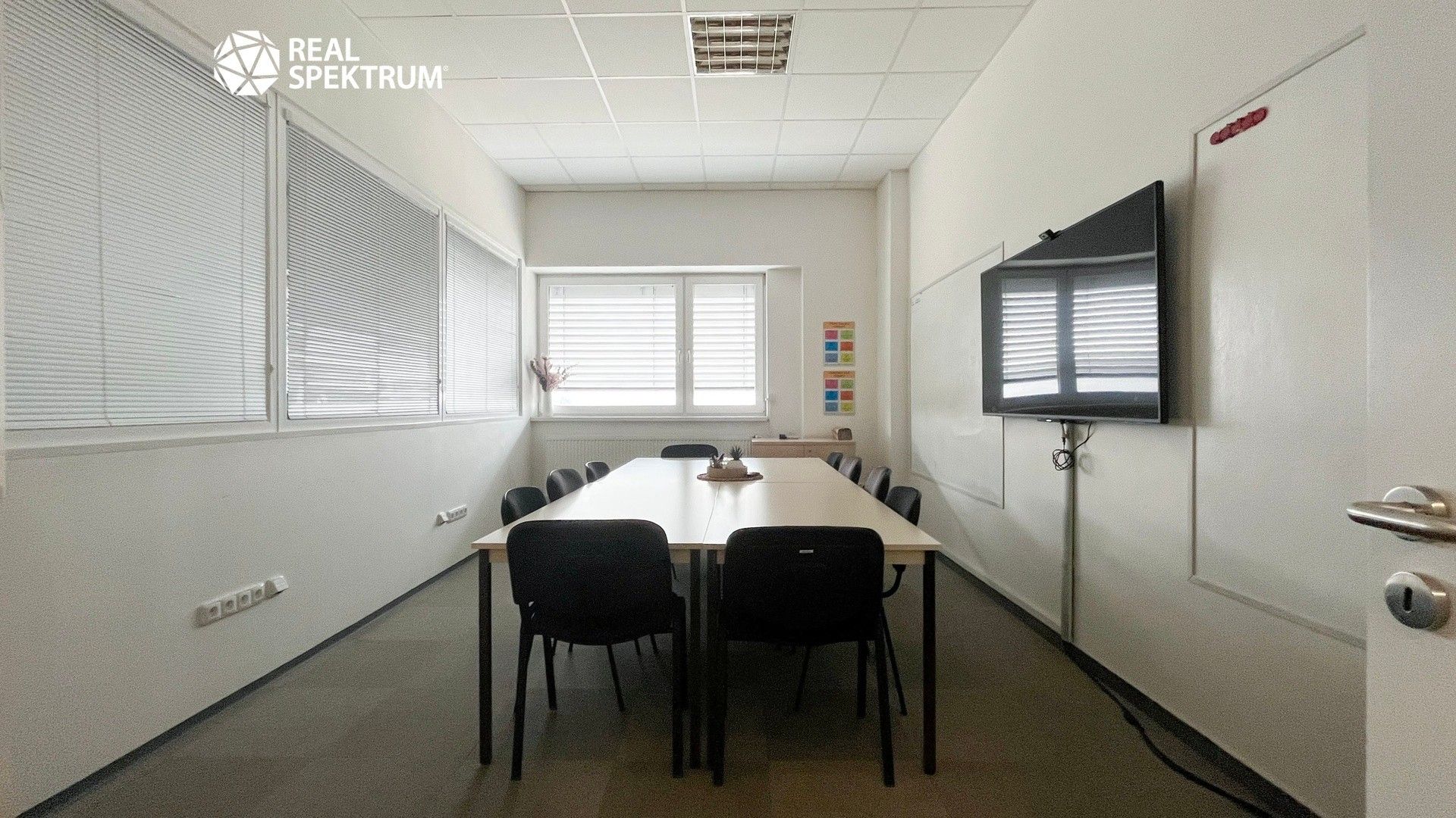 Pronájem komerčního prostoru 3454 m² - foto 4