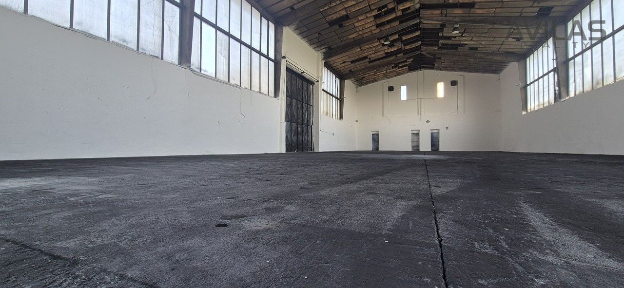 Pronájem komerčního prostoru 1200 m² - foto 10