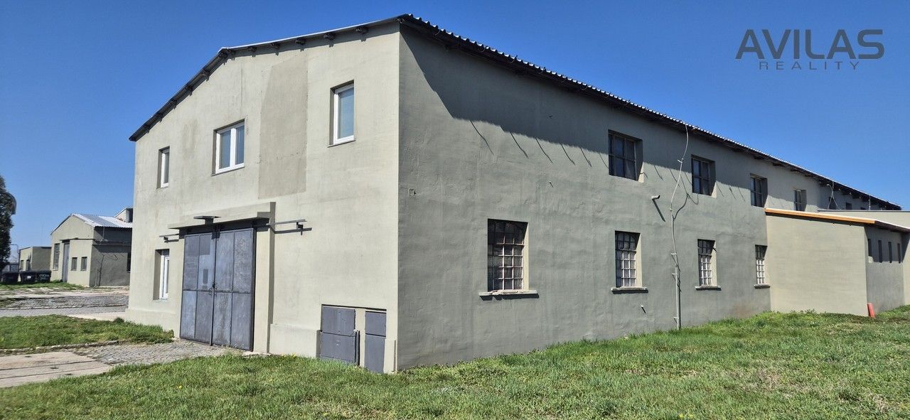 Pronájem komerčního prostoru 1200 m² - foto 11