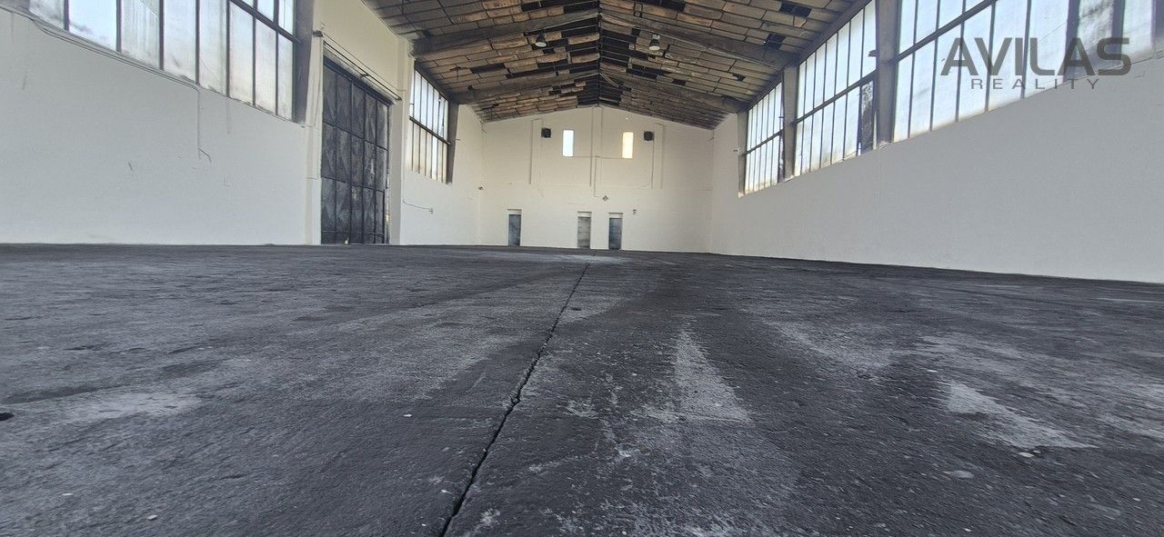Pronájem komerčního prostoru 1200 m² - foto 23