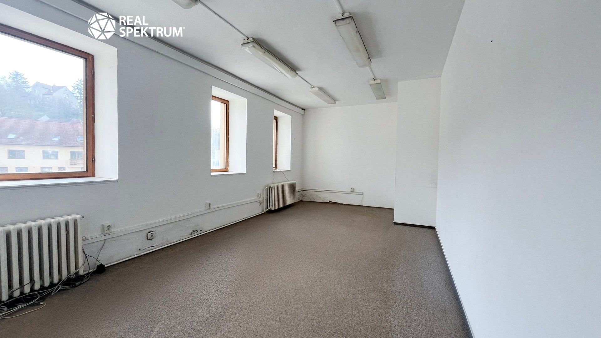 Pronájem komerčního prostoru 644 m² - foto 4