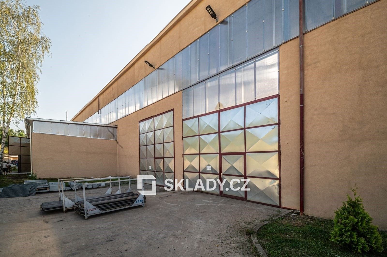 Pronájem komerčního prostoru 1500 m² - foto 1