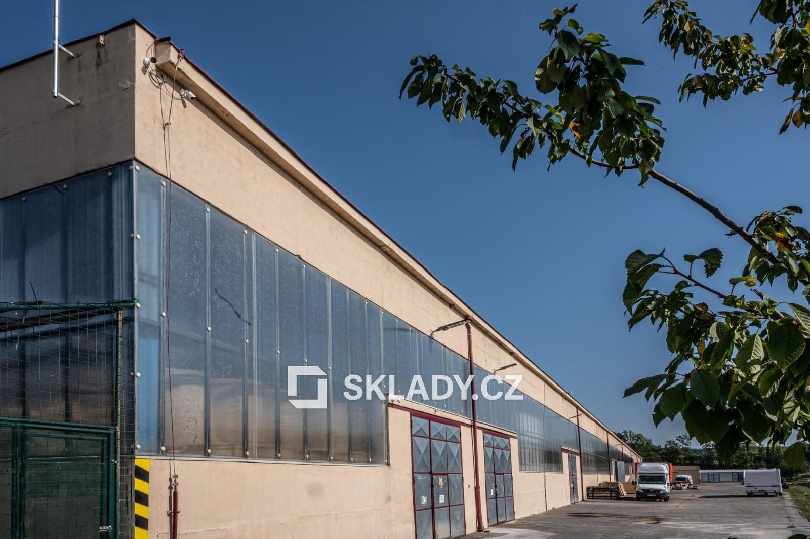 Pronájem komerčního prostoru 1500 m² - foto 11