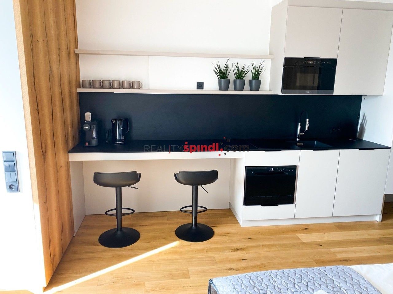 Pronájem bytu 1+kk 24 m² - foto 2