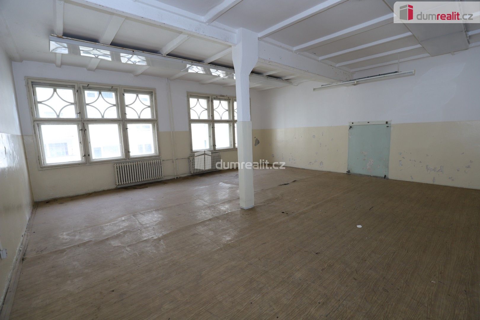 Prodej nemovitosti 1600 m² - foto 7