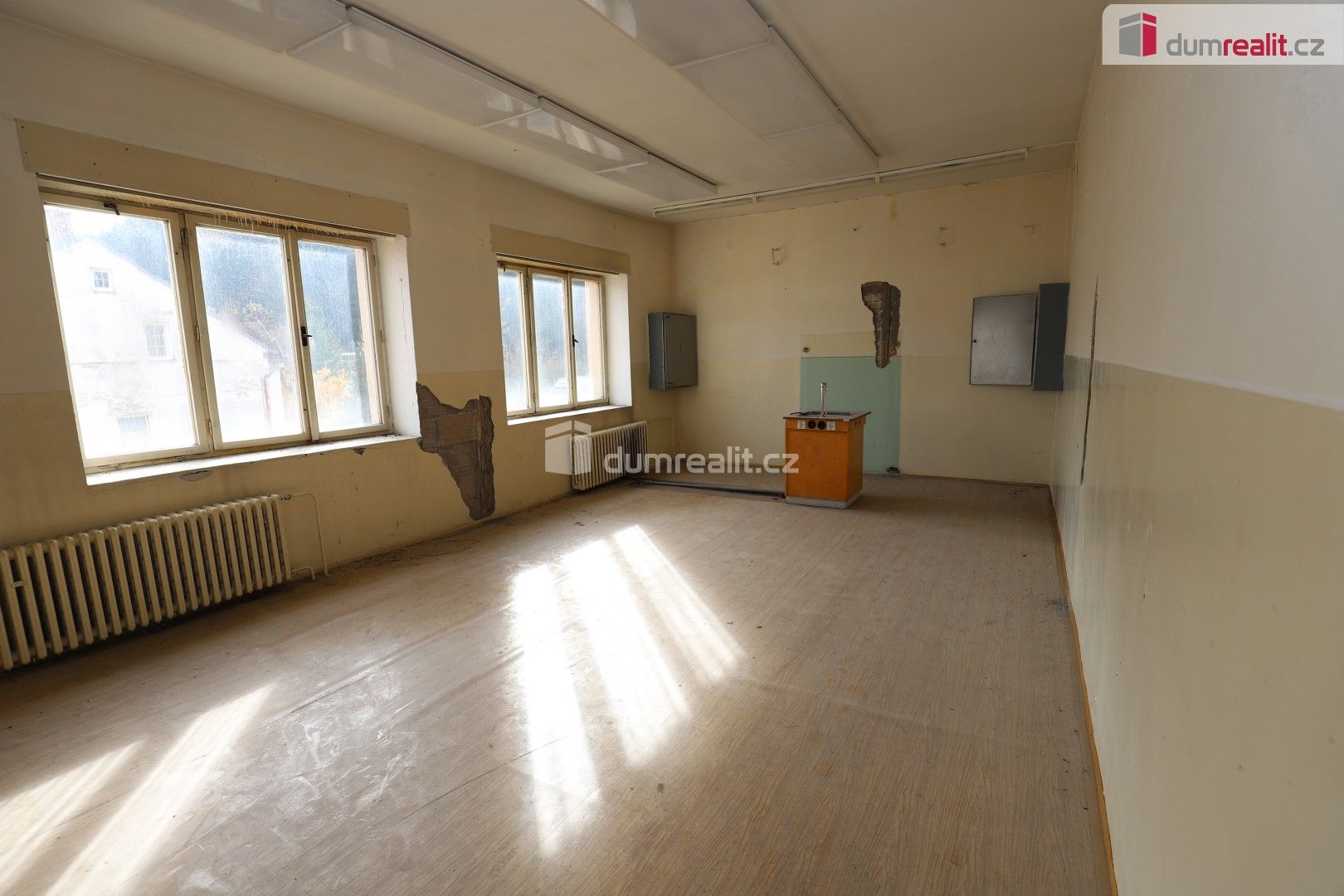 Prodej nemovitosti 1600 m² - foto 12