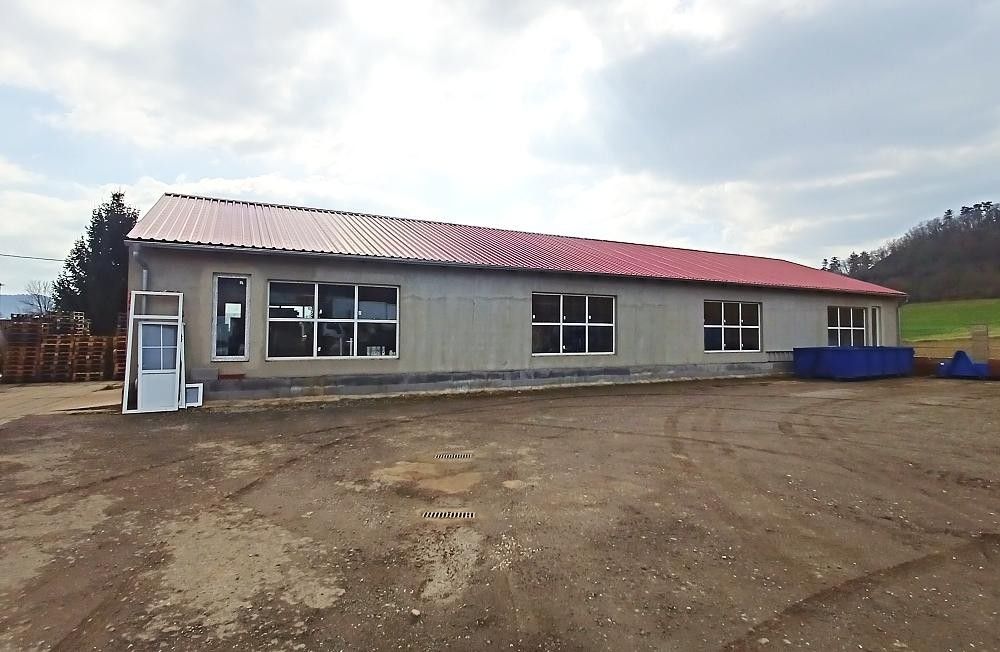 Pronájem komerčního prostoru 300 m² - foto 2