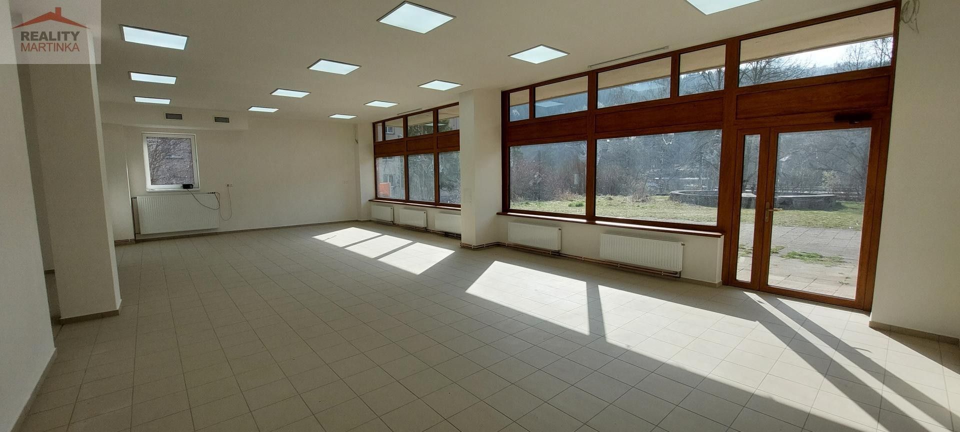 Pronájem komerčního prostoru 147 m² - foto 3