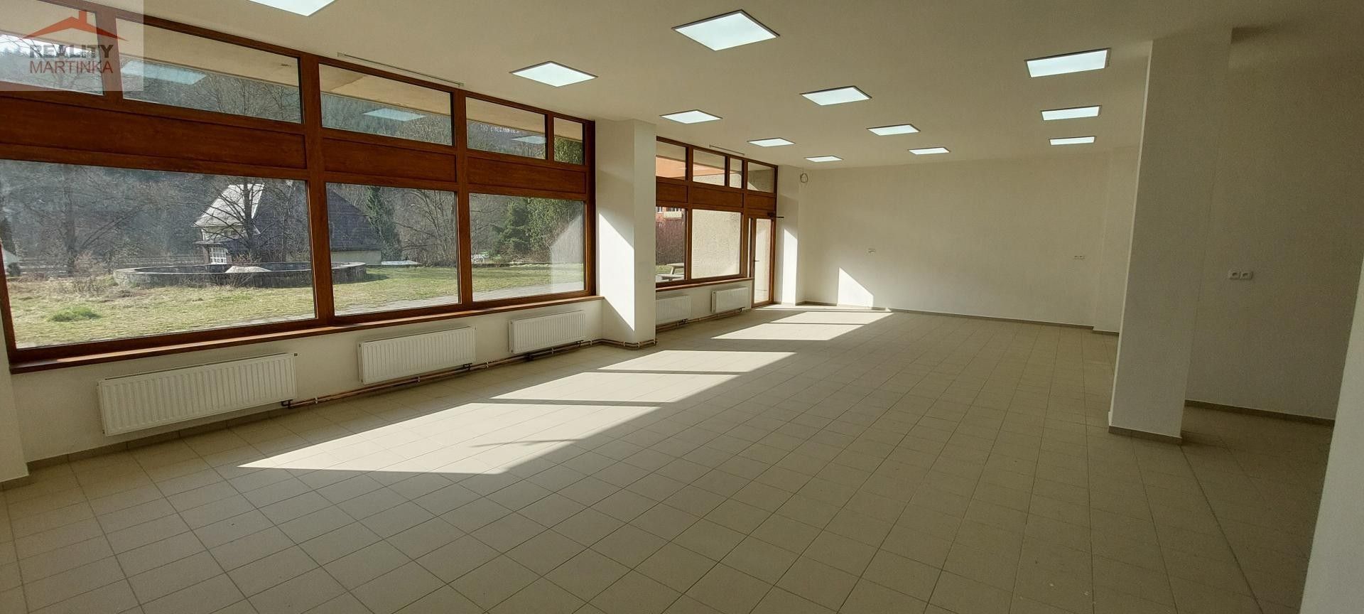 Pronájem komerčního prostoru 147 m² - foto 8