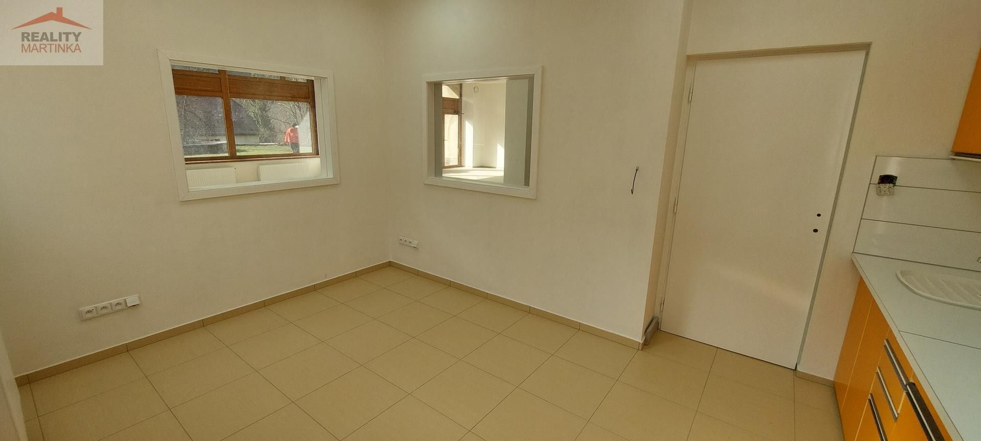 Pronájem komerčního prostoru 147 m² - foto 11