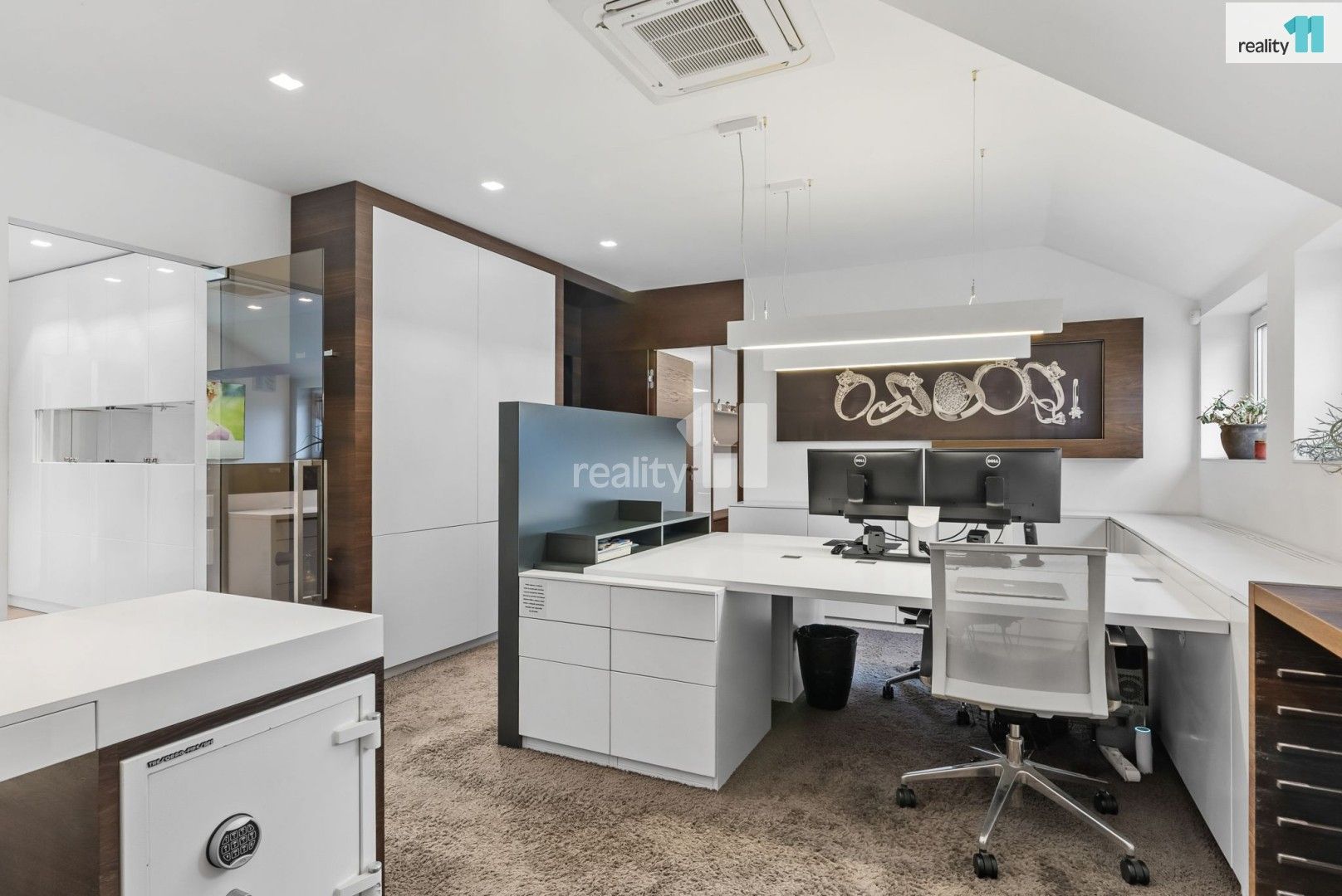 Prodej komerčního prostoru 377 m² - foto 6