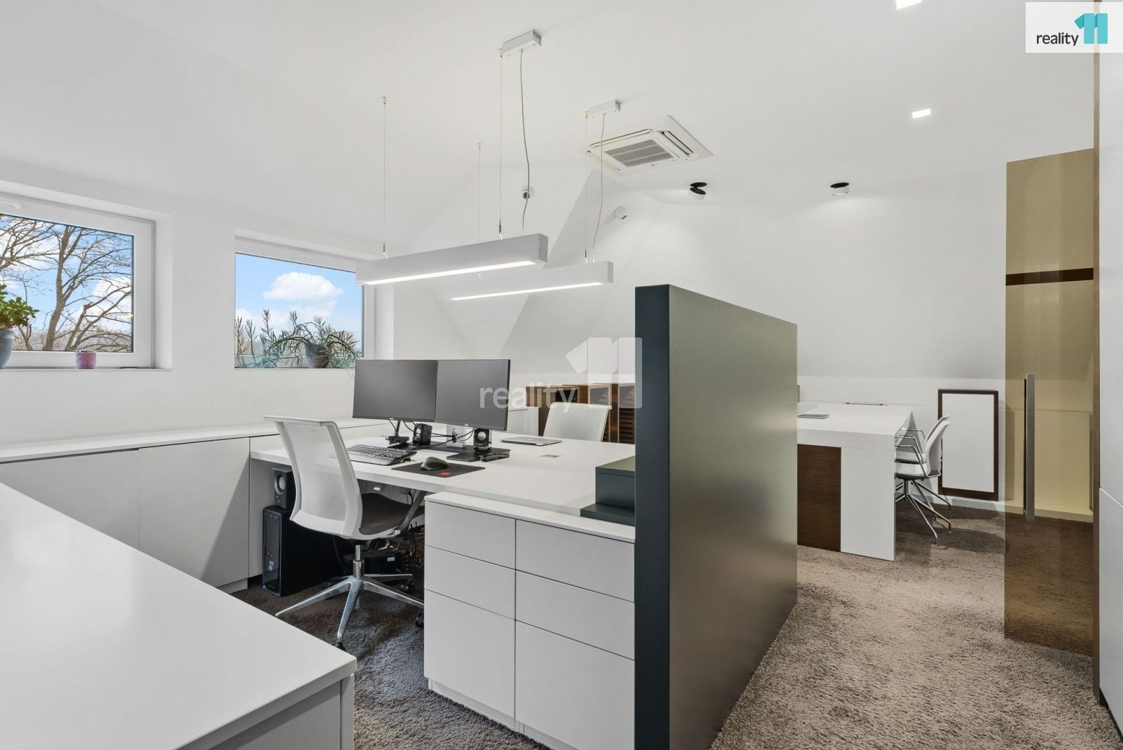 Prodej komerčního prostoru 377 m² - foto 7