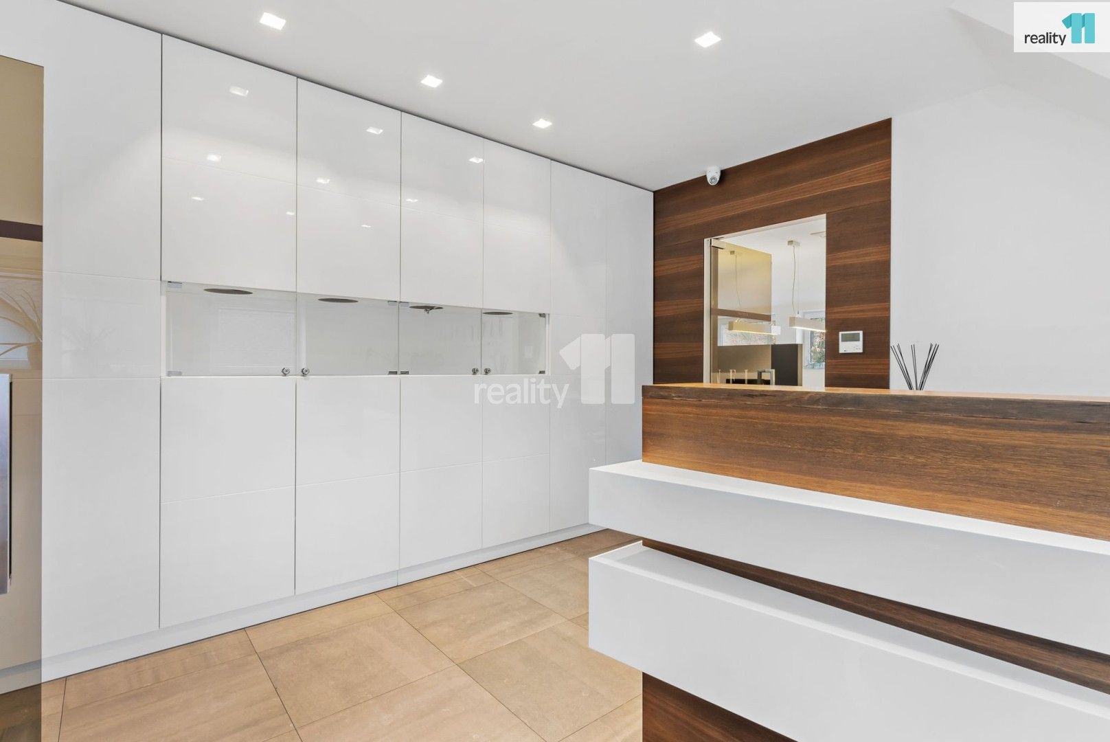 Prodej komerčního prostoru 377 m² - foto 12