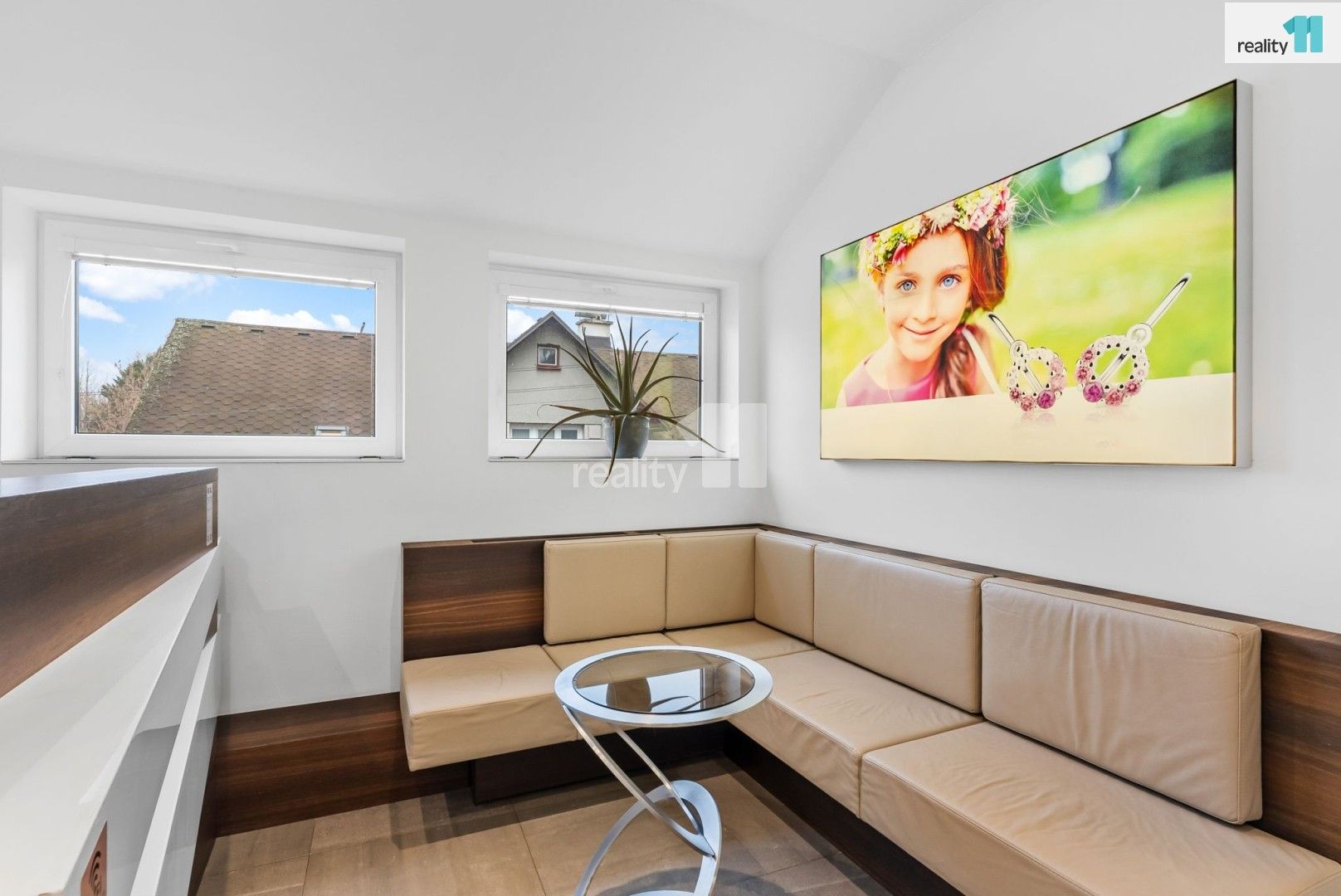 Prodej komerčního prostoru 377 m² - foto 11