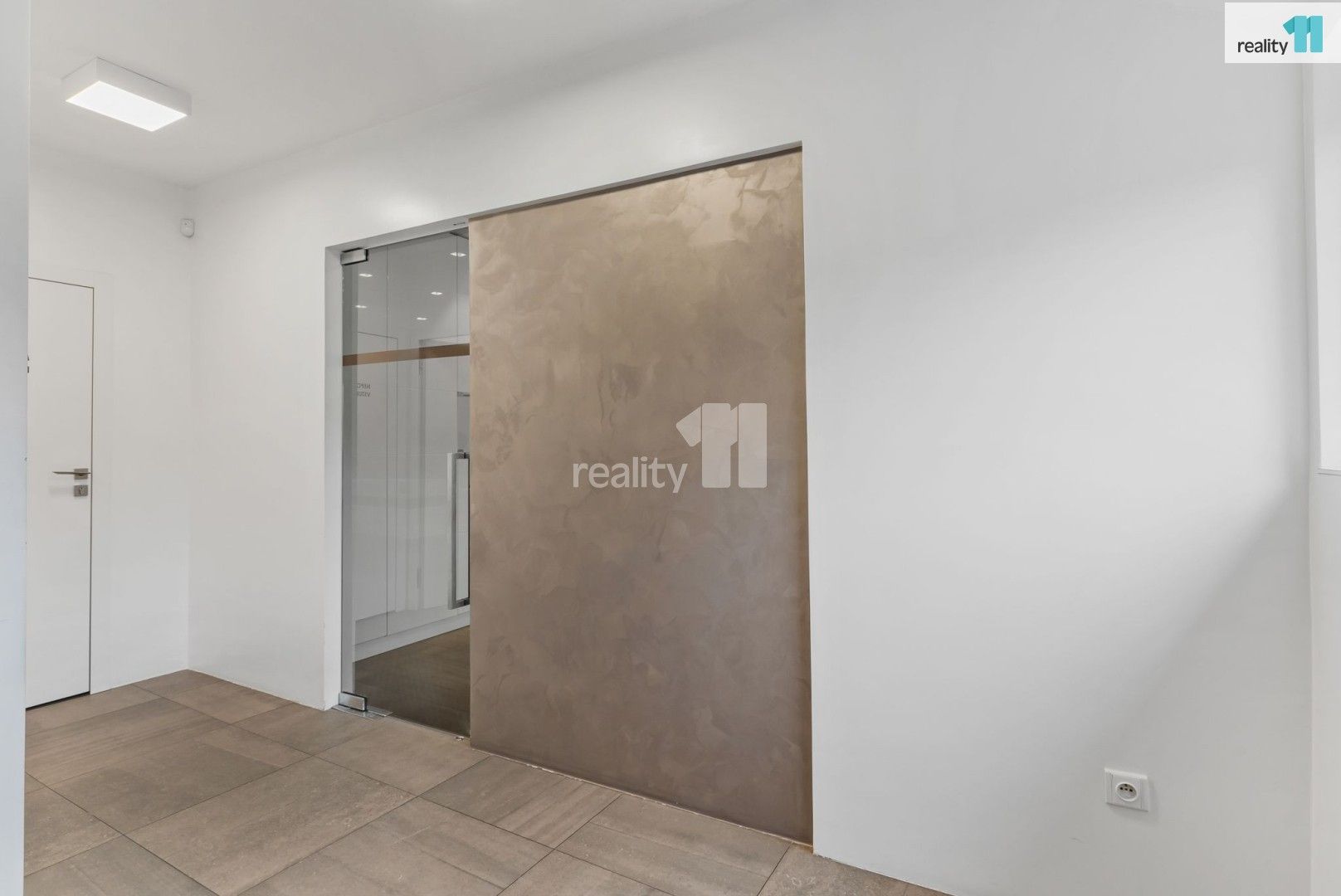 Prodej komerčního prostoru 377 m² - foto 18