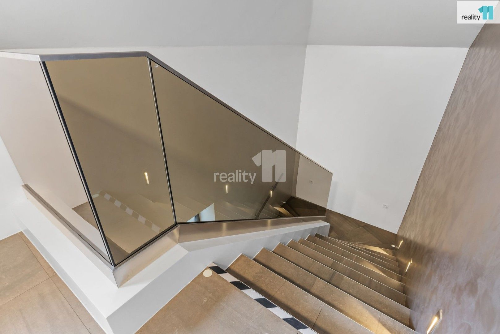 Prodej komerčního prostoru 377 m² - foto 19