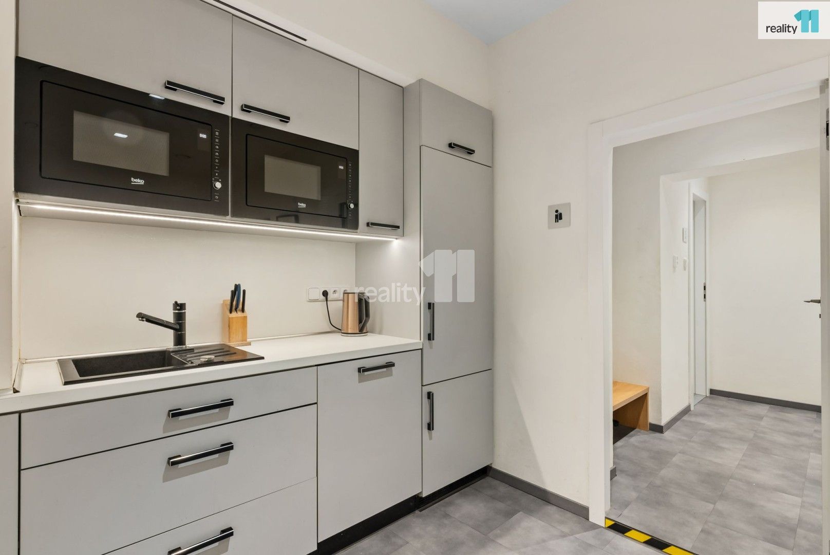 Prodej komerčního prostoru 377 m² - foto 24