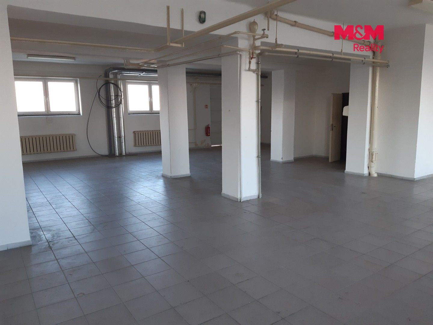 Pronájem komerčního prostoru 134 m² - foto 2