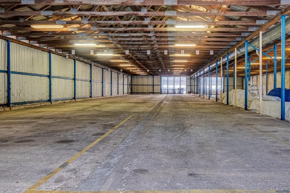 Pronájem komerčního prostoru 850 m² - foto 2