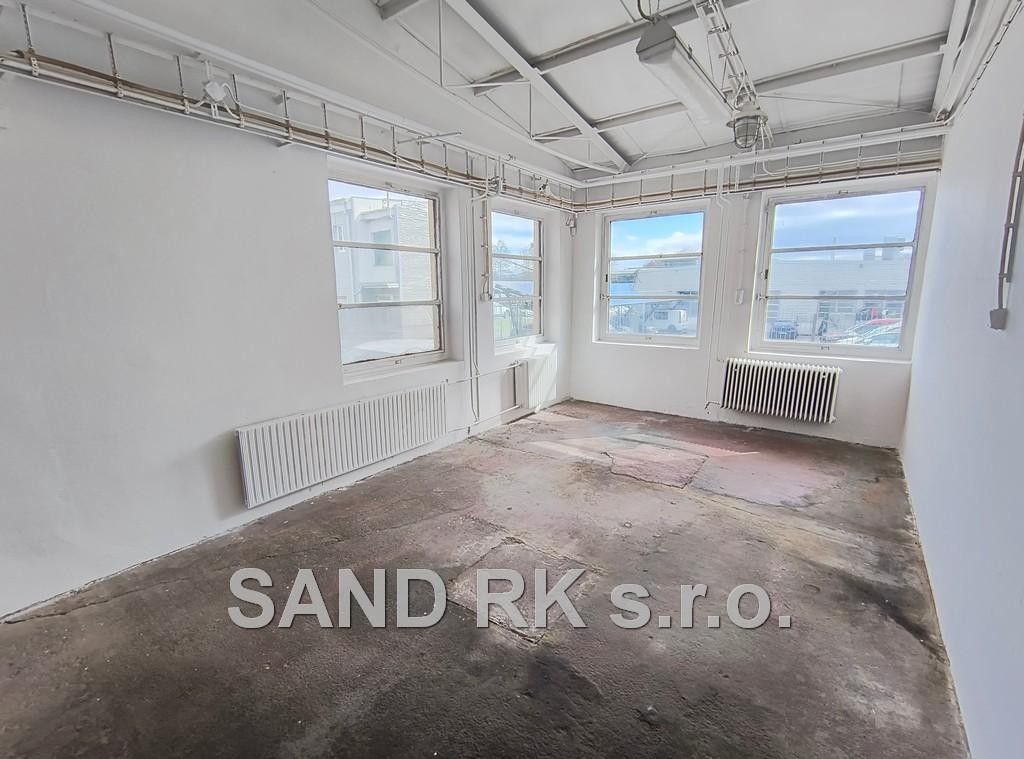 Pronájem nemovitosti 3300 m² - foto 5