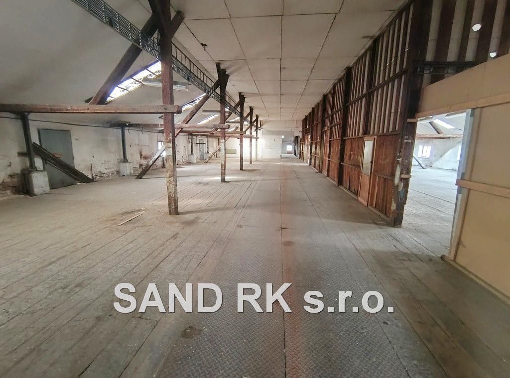 Pronájem nemovitosti 3300 m² - foto 6