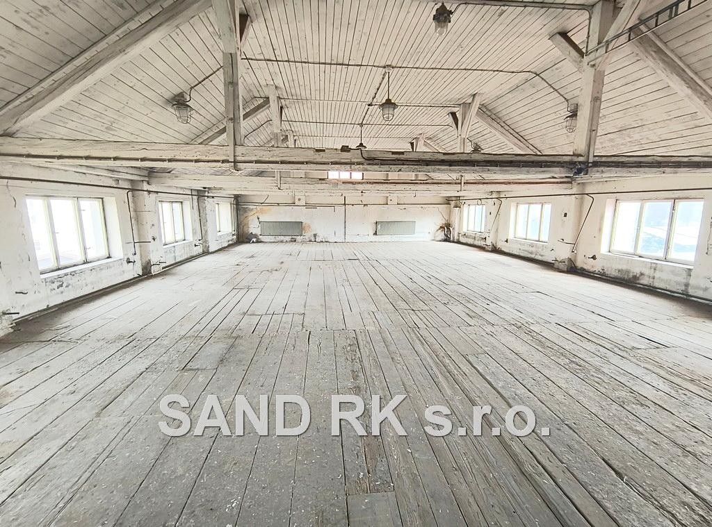 Pronájem nemovitosti 3300 m² - foto 9
