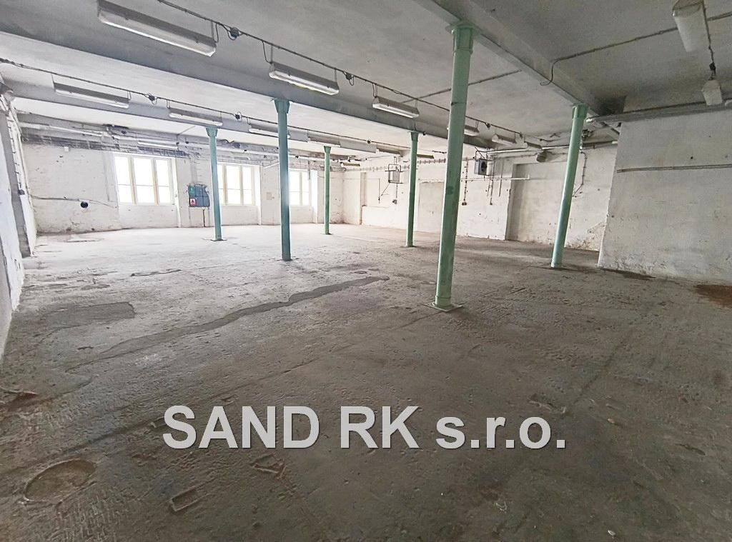 Pronájem nemovitosti 3300 m² - foto 24