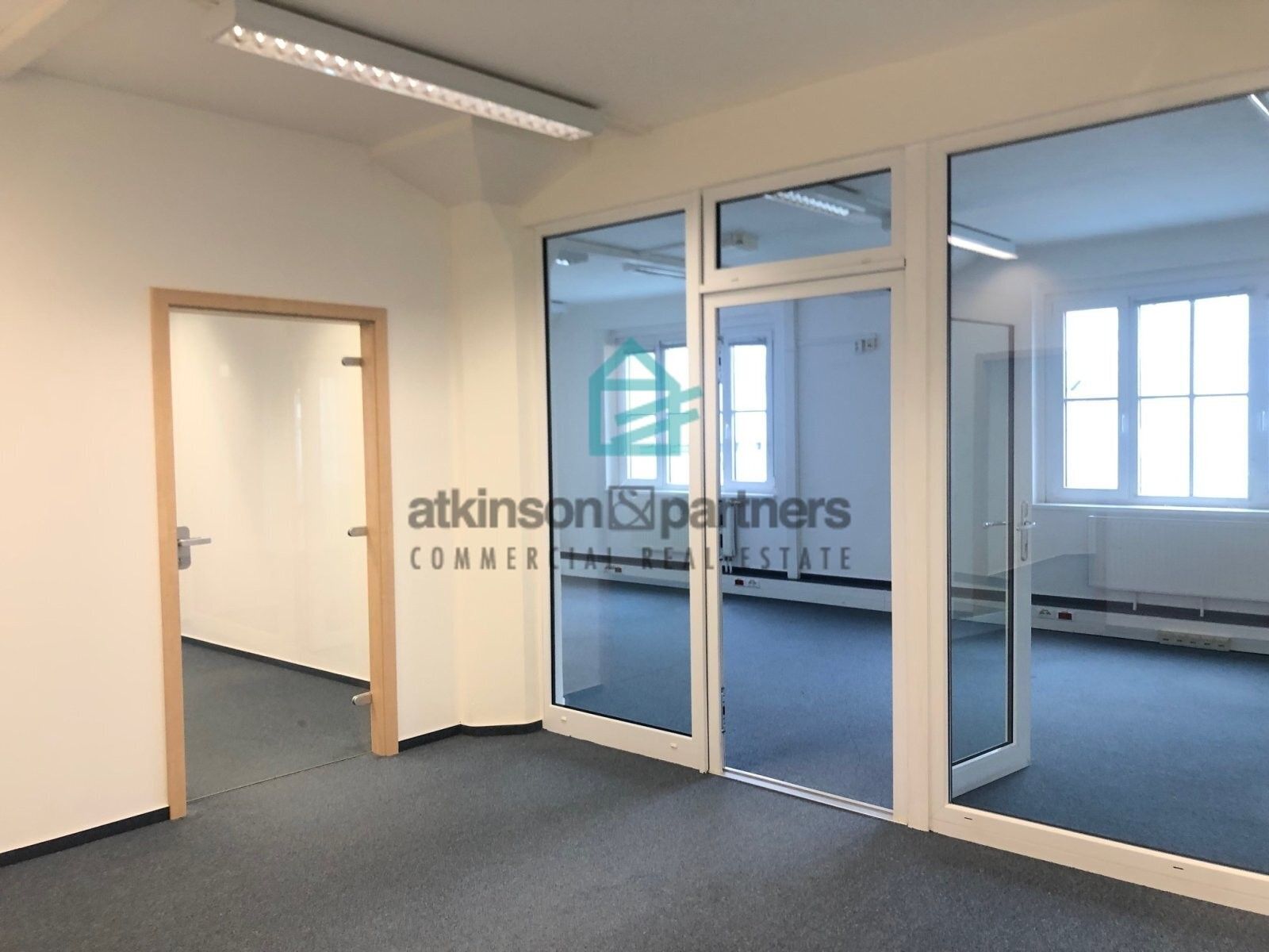 Pronájem komerčního prostoru 100 m² - foto 5