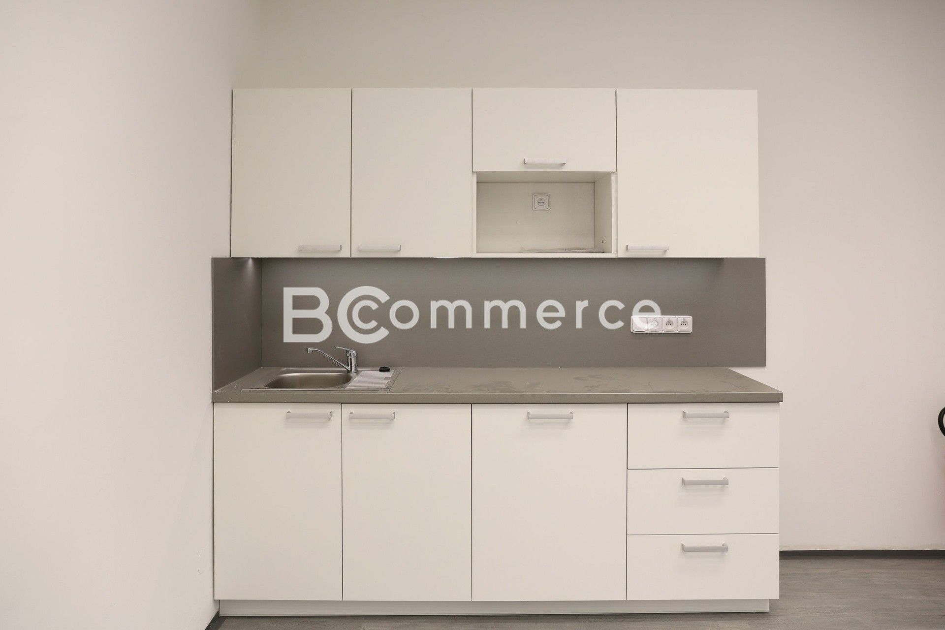 Pronájem komerčního prostoru 153 m² - foto 5